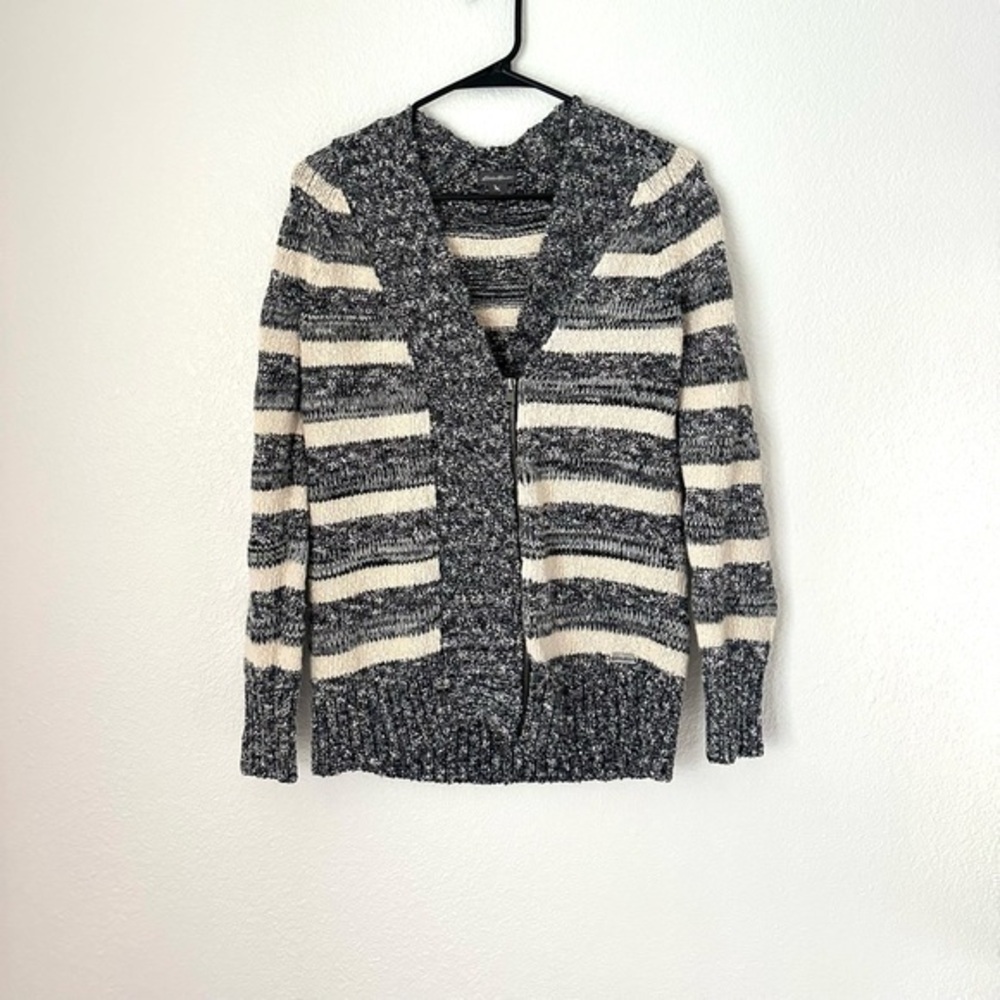 Eddie Bauer Cardigan Women’s M Gray Striped V-Neck Full Zip Knit Top